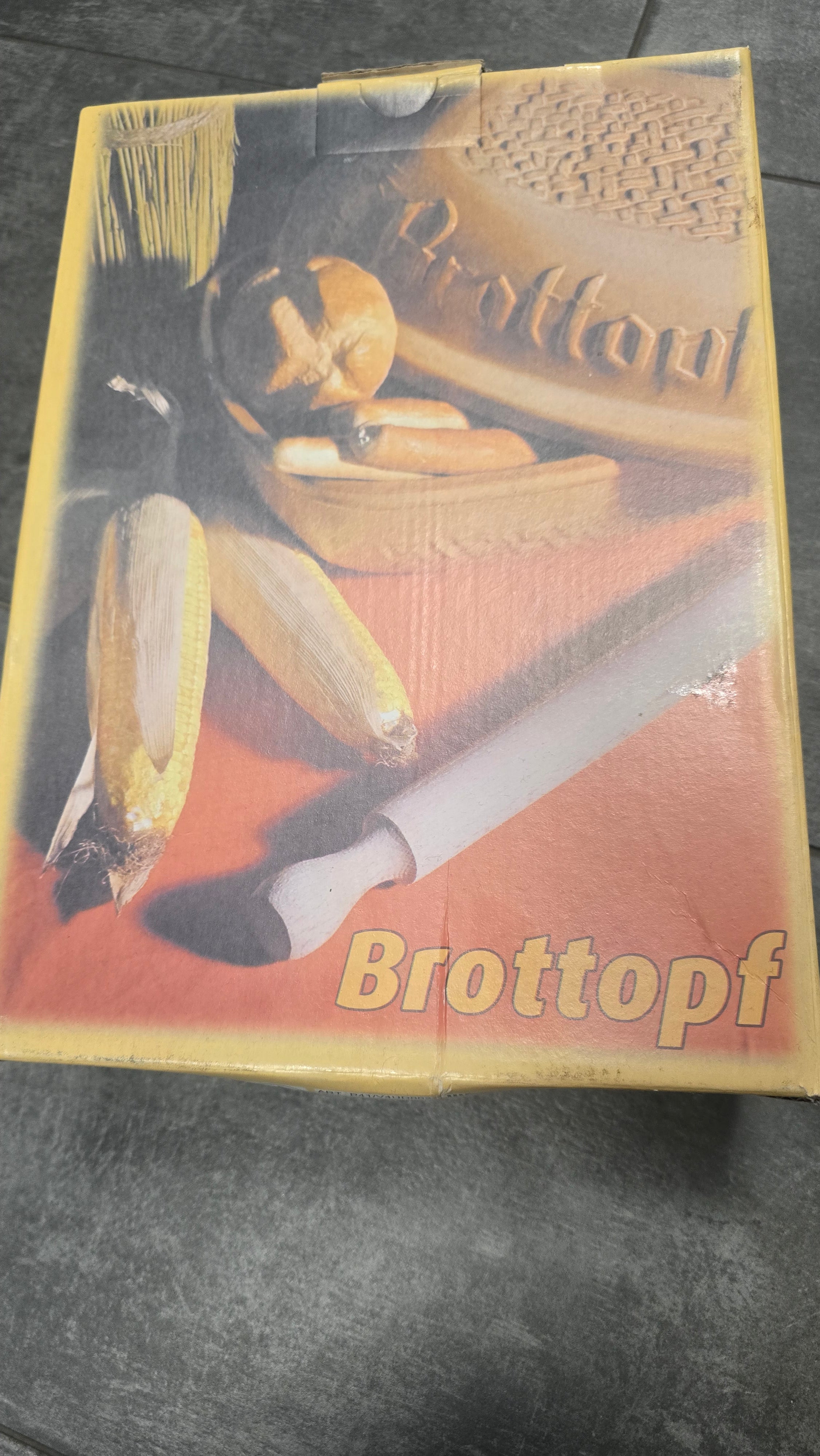 STOCK DI PORTAPANE IN CERAMICA. 10 PEZZI.