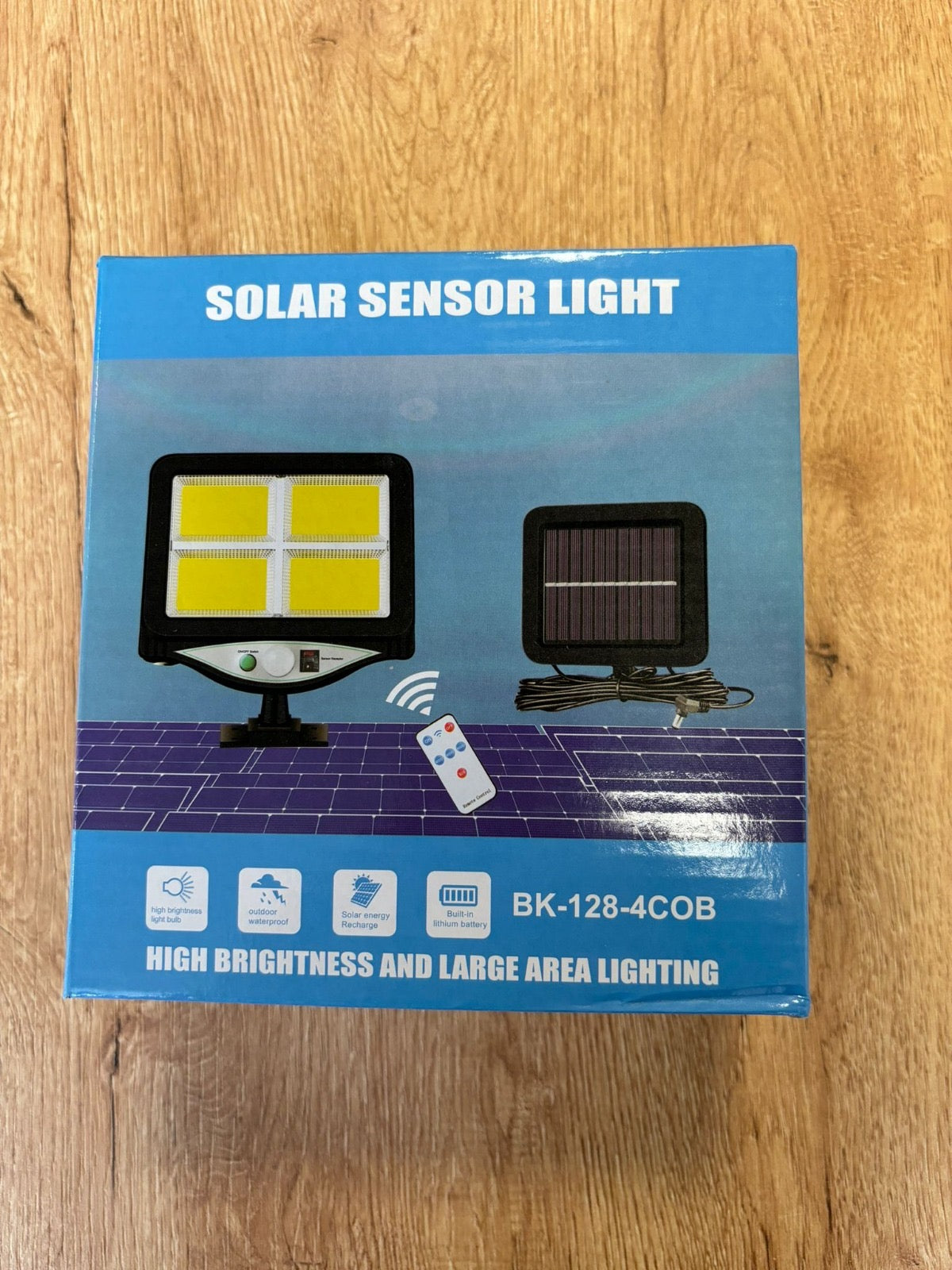 Faro a luce solare con sensore movimento