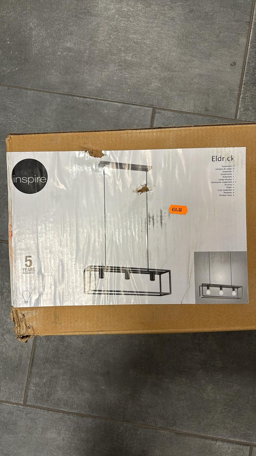 Lampadario a sospensione  nero con tre punti di illuminazione