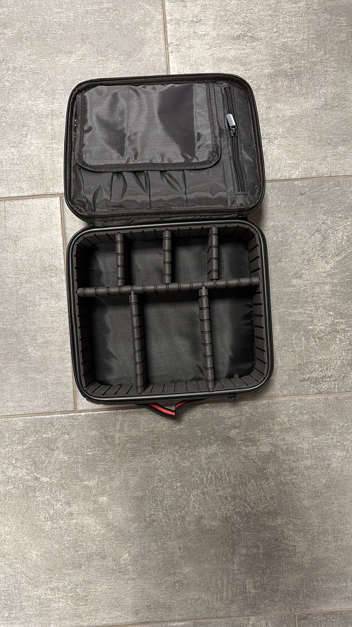 Beauty case porta trucchi con vari scomparti