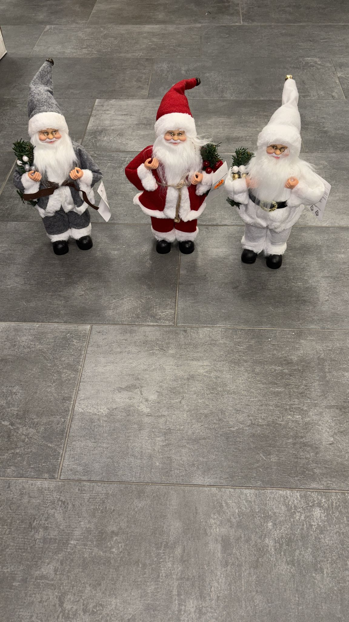 Soprammobile Babbo Natale piccolo con campanellino,disponibile in tre colorazioni