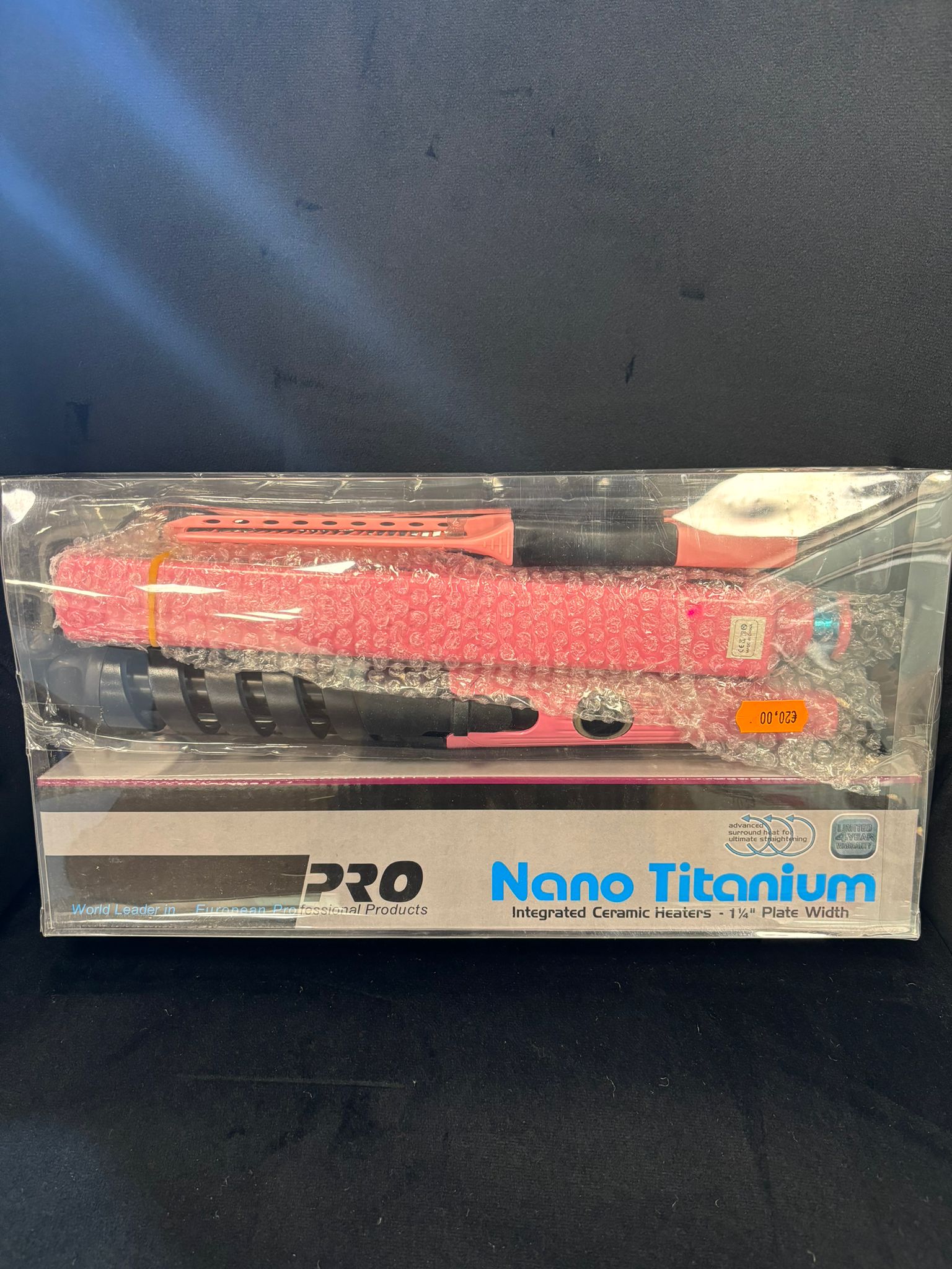 NANO TITANIUM - KIT PIASTRE PROFESSIONALI ROSA - PIASTRA LISCIO + PIASTRA BOCCOLI + PETTINA ACCOMPAGNAMENTO CIOCCA FINO 450F TEMPERATURA