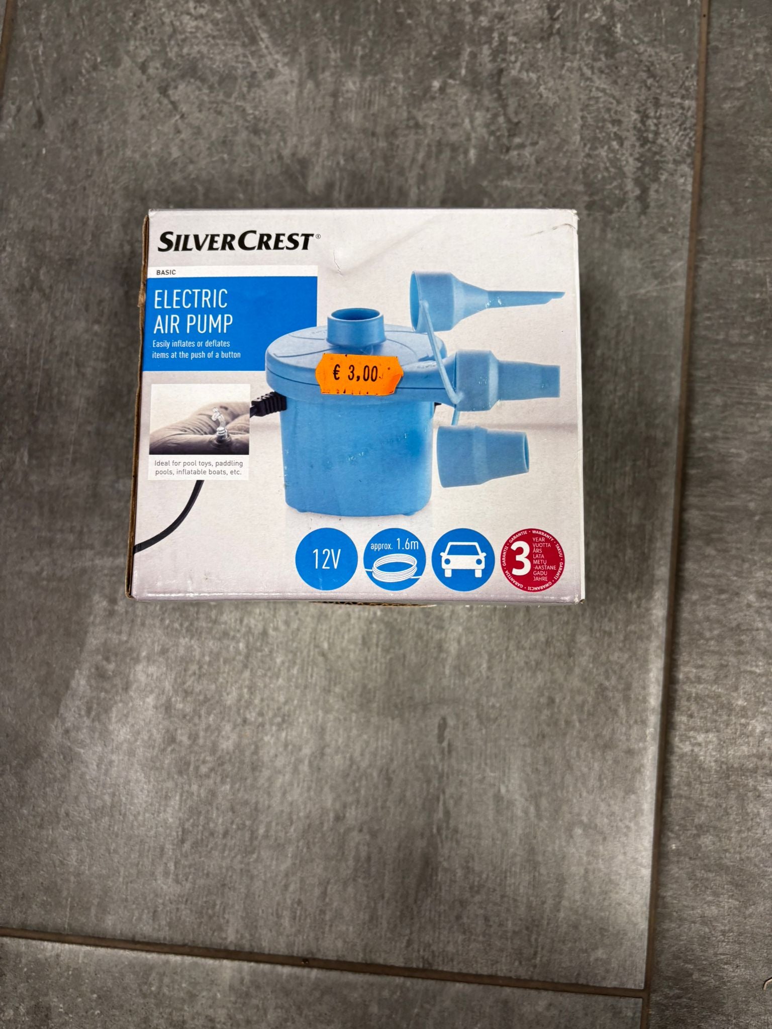 Mini compressore da 12V,con connessione auto per l’uso in movimento, 1.6m Gonfia e sgonfia facilmente gli alticoli grazie alla pressione del pulsante. Ideale per giocattoli da piscina, piscine a remo e gommoni