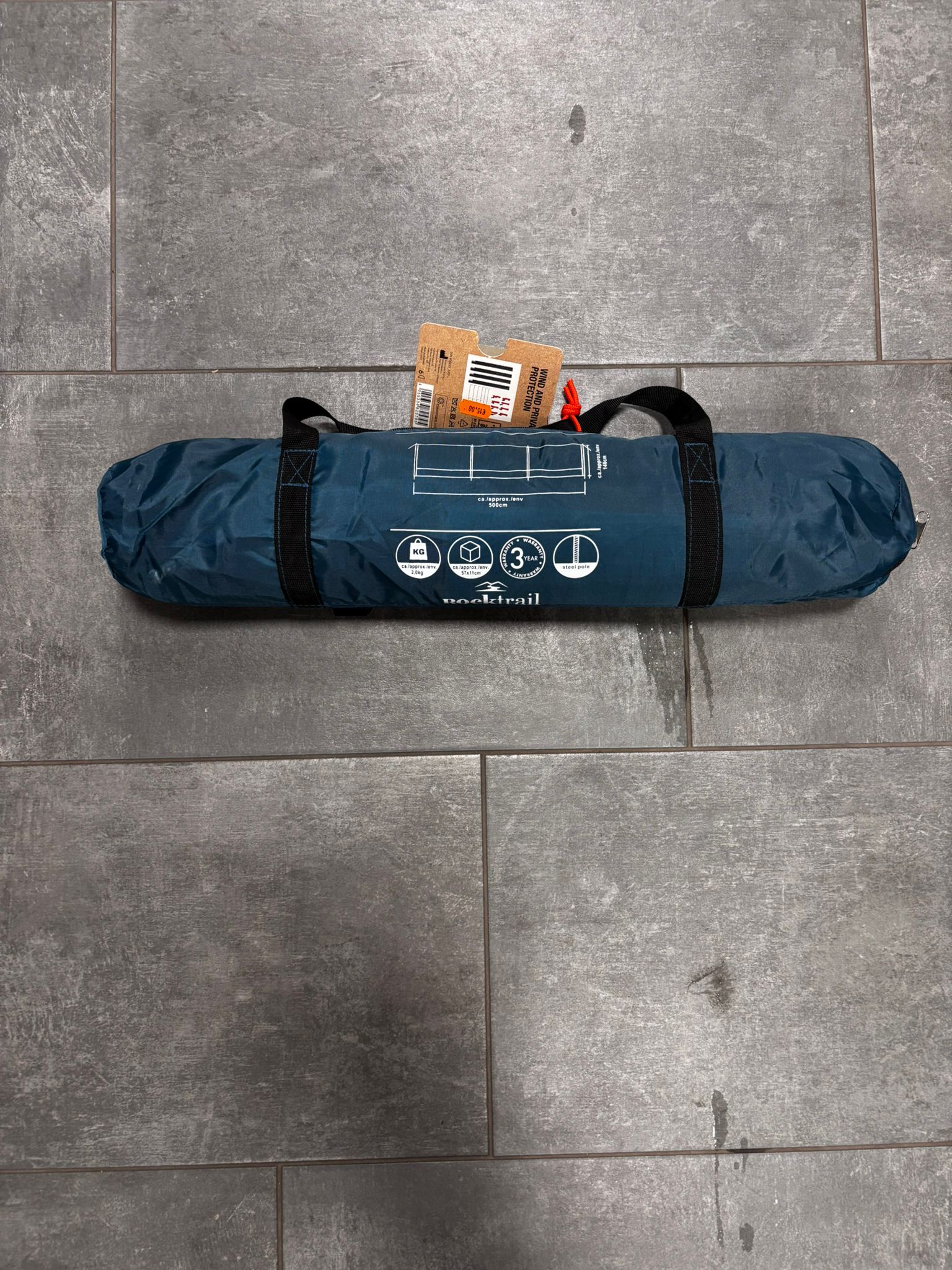 Pannello di protezione da vento e privacy, favorendo un area protetta dal vento, ideale per montagna, completo di accessori per montaggio