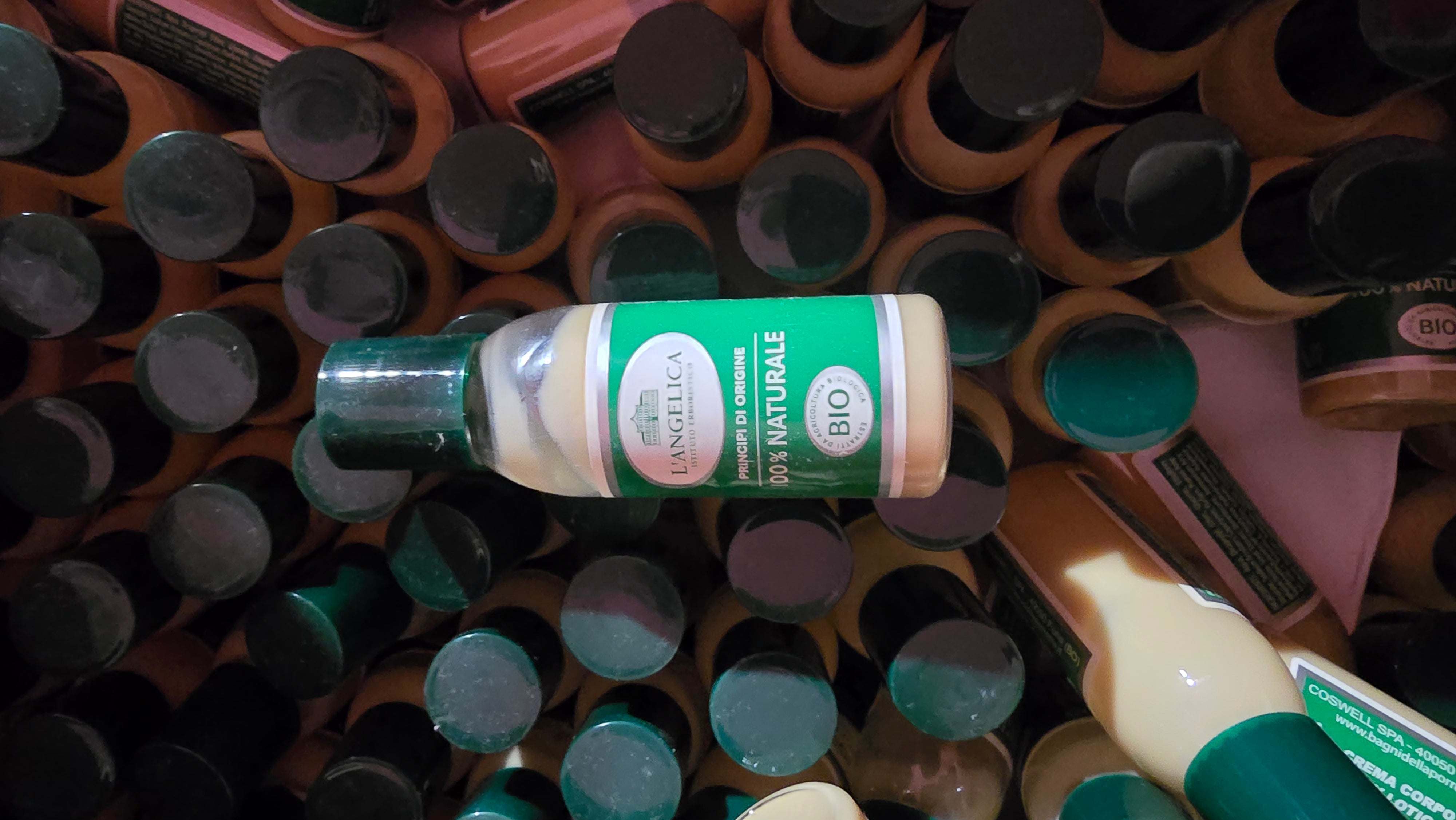 STOCK DI KIT MONOUSO DA VIAGGIO L'ANGELICA, IDEALI PER B&B/HOTEL. OLTRE 1.000 PEZZI