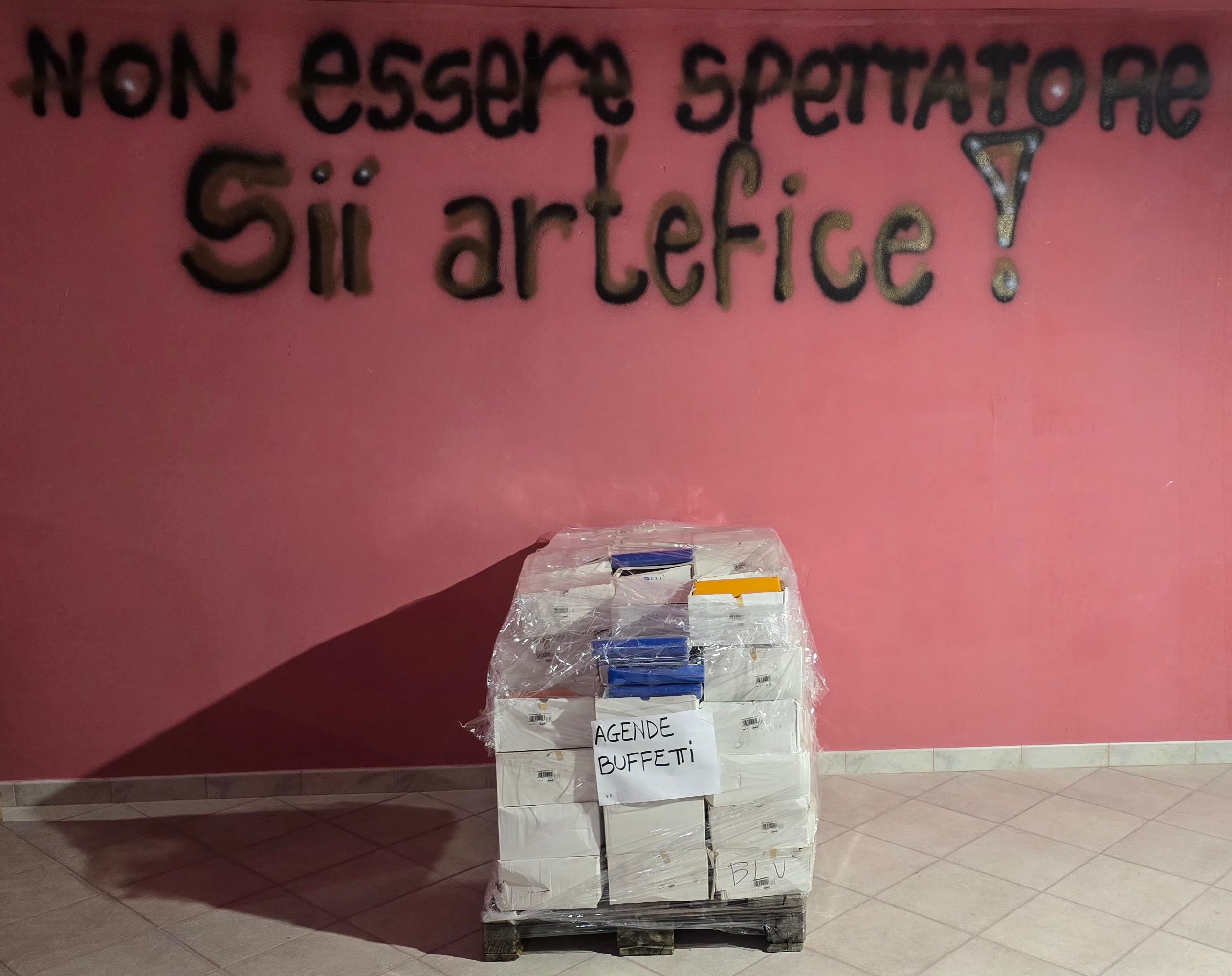 STOCK DI AGENDE BUFFETTE A RACCOGLIETORE, VARI COLORI E FANTASIE. 480 PEZZI