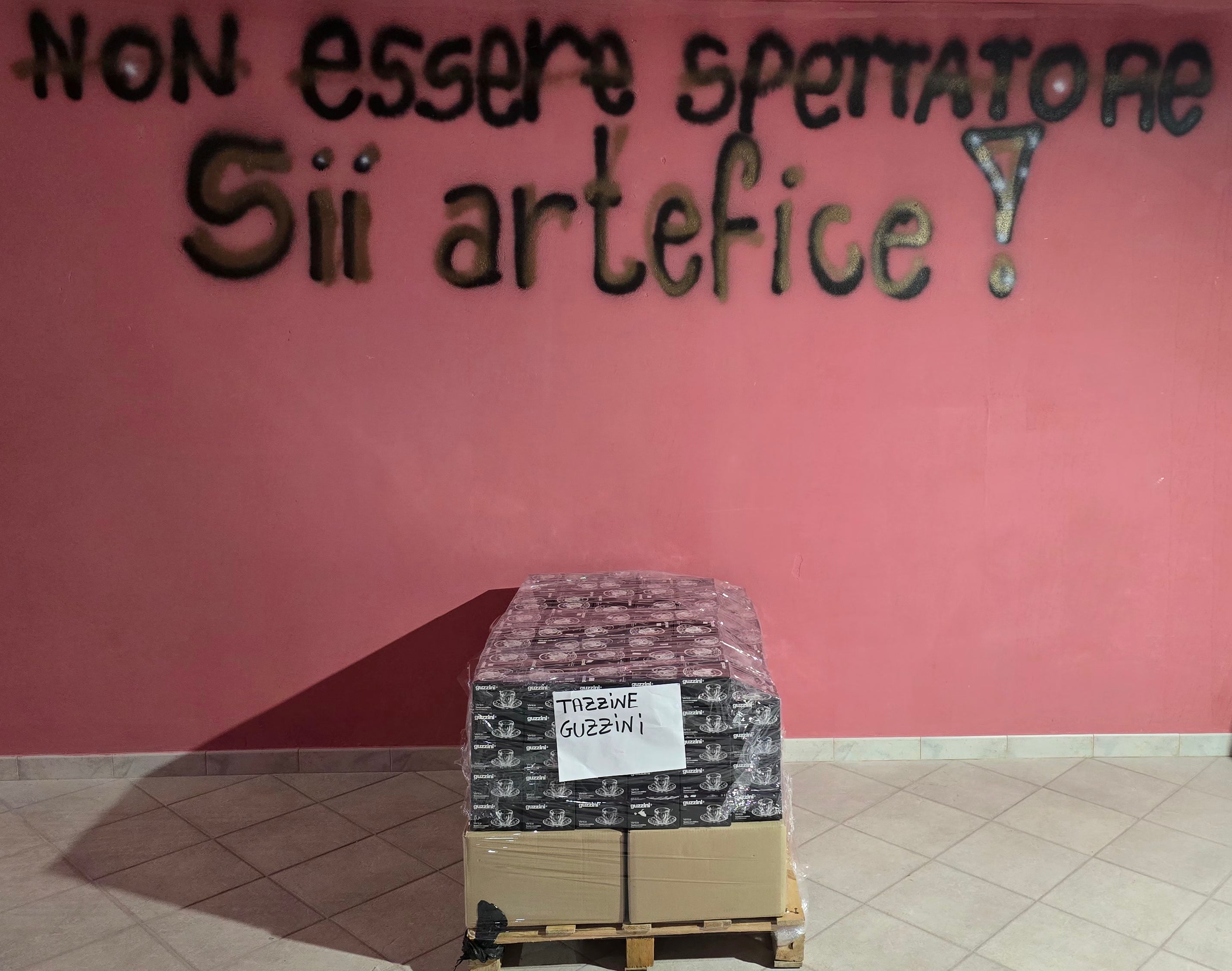 STOCK DI TAZZINE GUZZINI IN VETRO CON PIATTINO IN PLASTICA 100 PEZZI