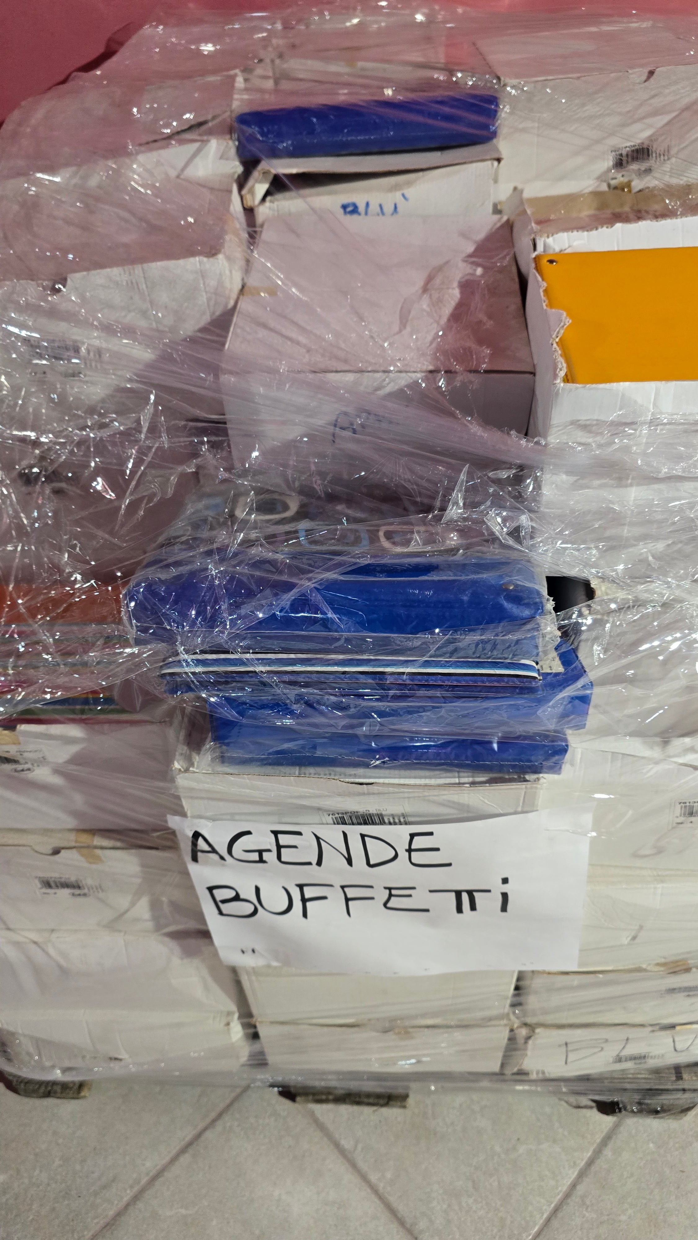 STOCK DI AGENDE BUFFETTE A RACCOGLIETORE, VARI COLORI E FANTASIE. 480 PEZZI