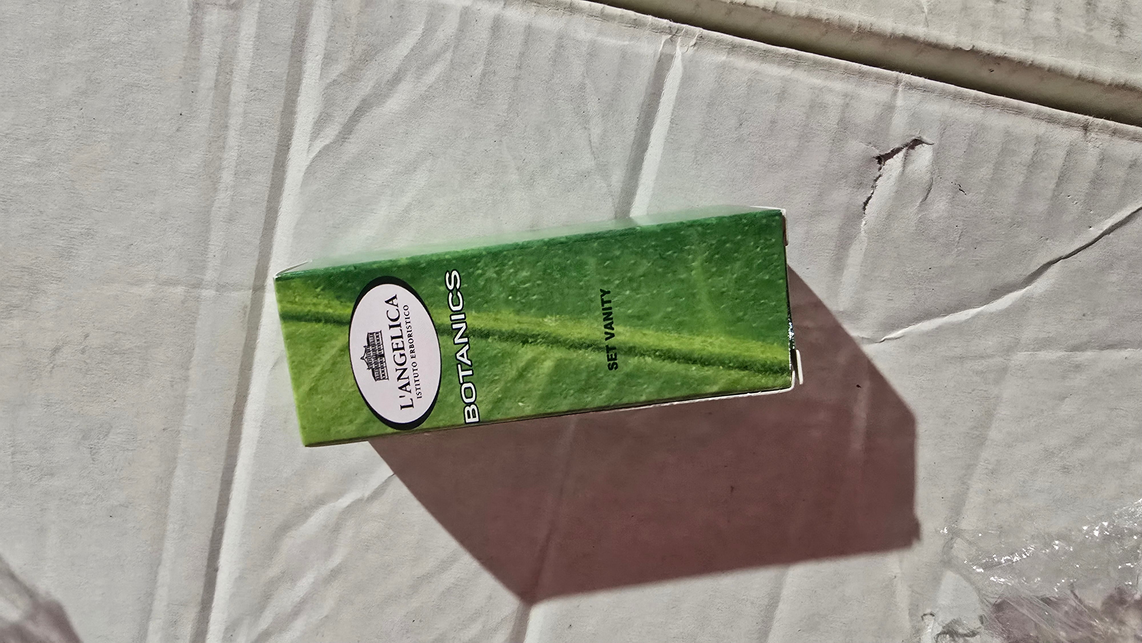 STOCK DI KIT MONOUSO DA VIAGGIO L'ANGELICA, IDEALI PER B&B/HOTEL. OLTRE 1.000 PEZZI