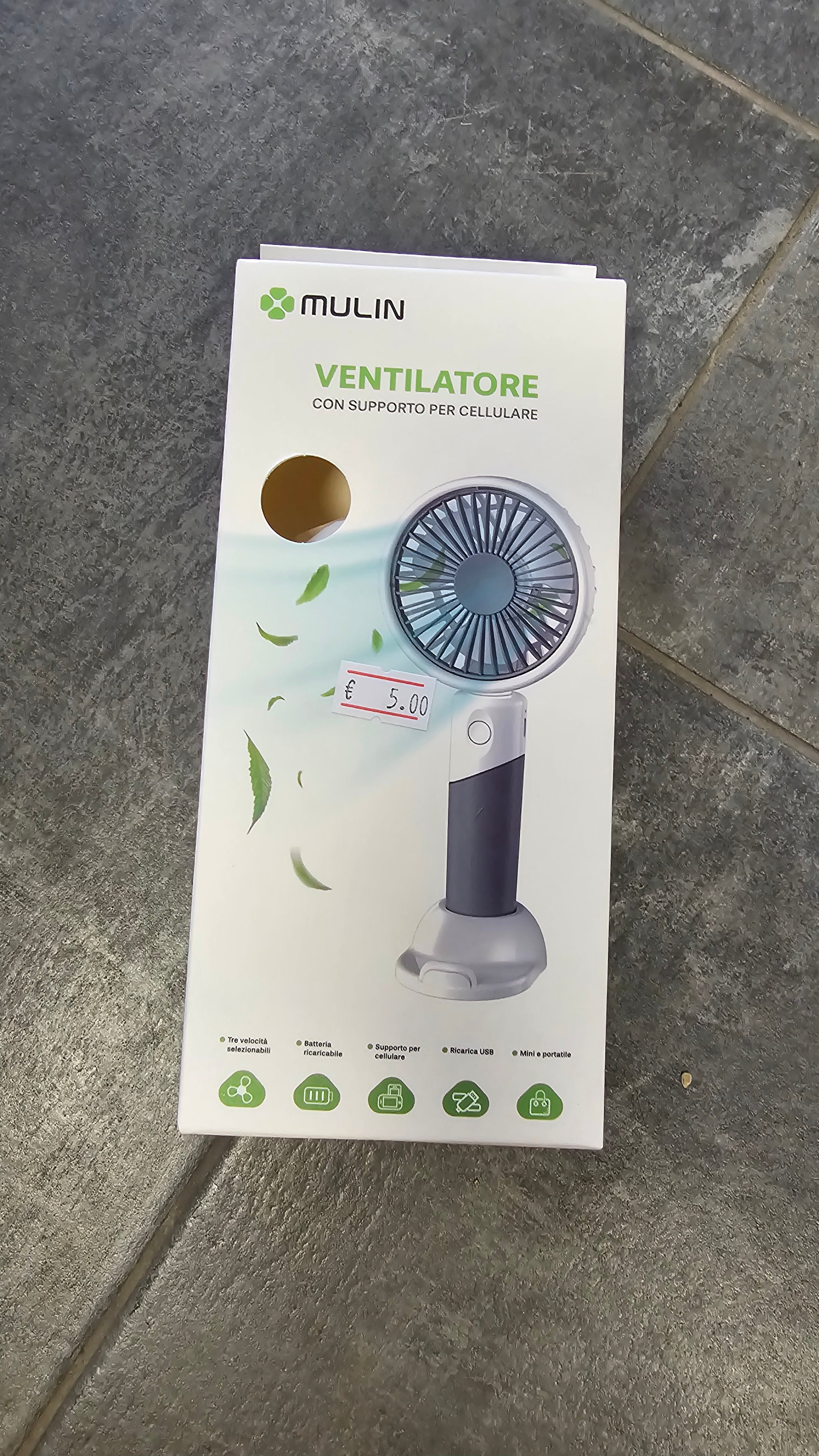 Ventilatore con supporto per cellulare