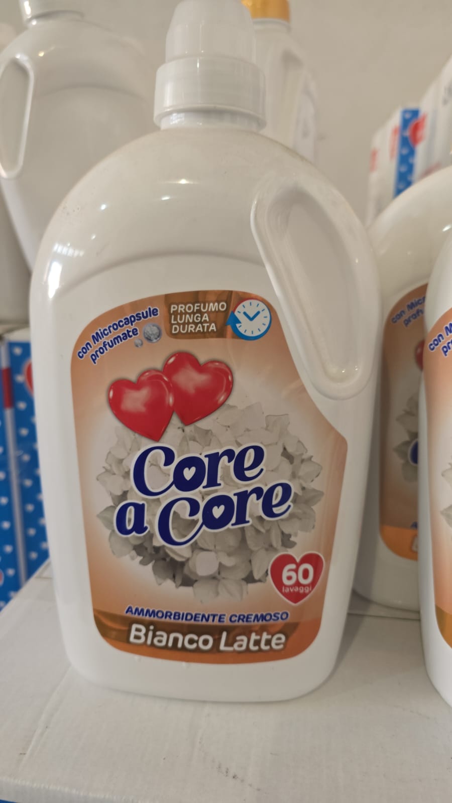 6 flaconi di core a core Ammorbidente 60 lavaggi fragranza bianco latte