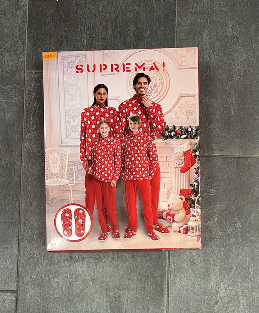 Suprema  completo pigiama natalizio con ciabatte incluse
