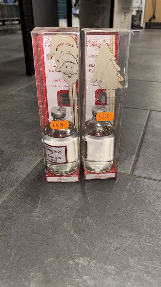 Diffusore ambiente 100ml con bastoncini in legno.  Disponibili in tre profumazioni: Pino, eucalipto e legno