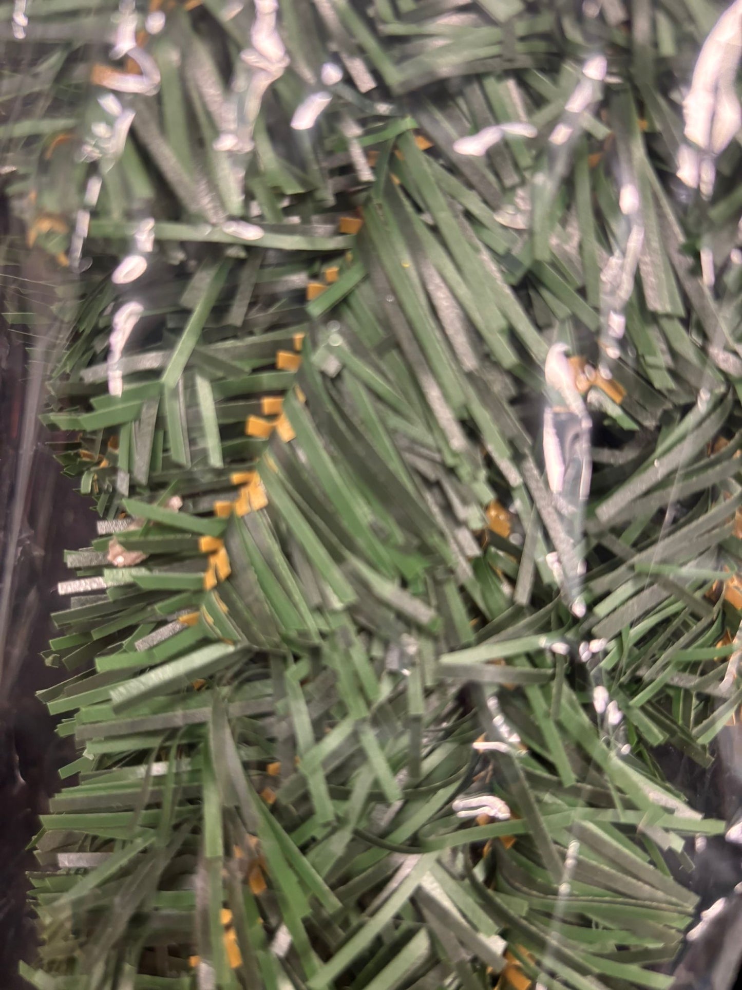 DFH - ALBERO DI NATALE VERDE CON DETTAGLI ORO 90cm