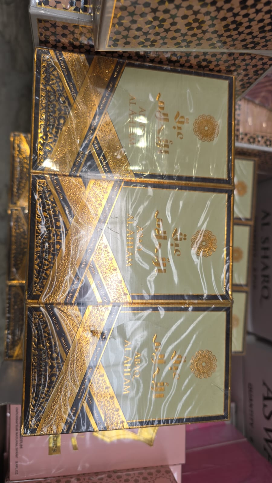 400 pezzi misti  di profumi super virali del momento top ARABE